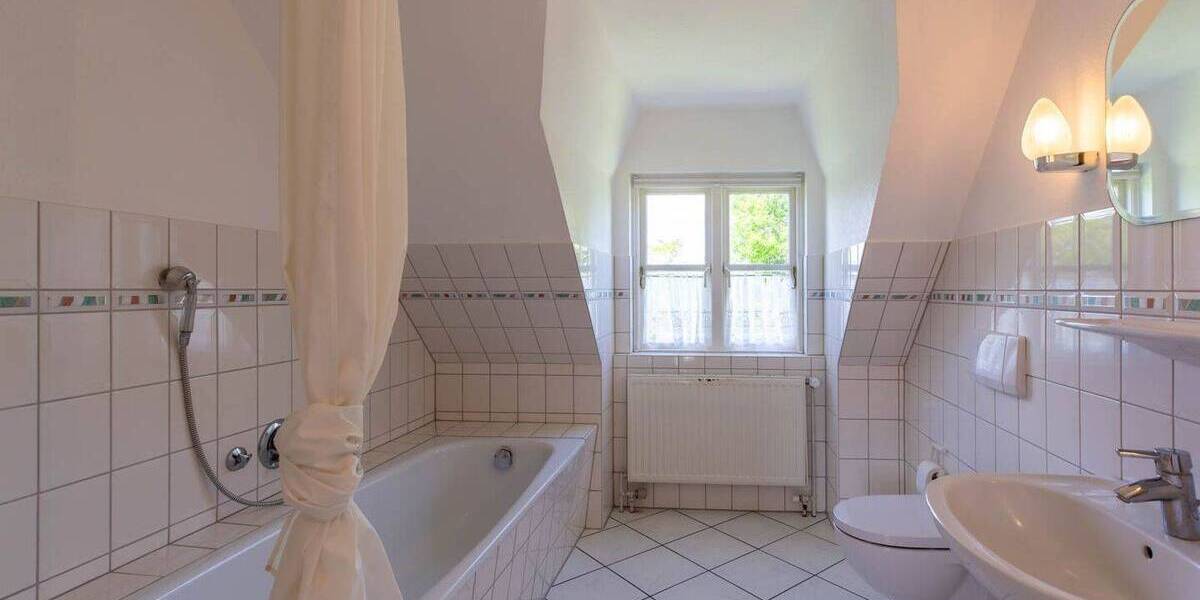 Einfamilienhaus Pellworm - 5 Zimmer, 140 m&sup2;, 458.000&euro; | Angebot:25705393