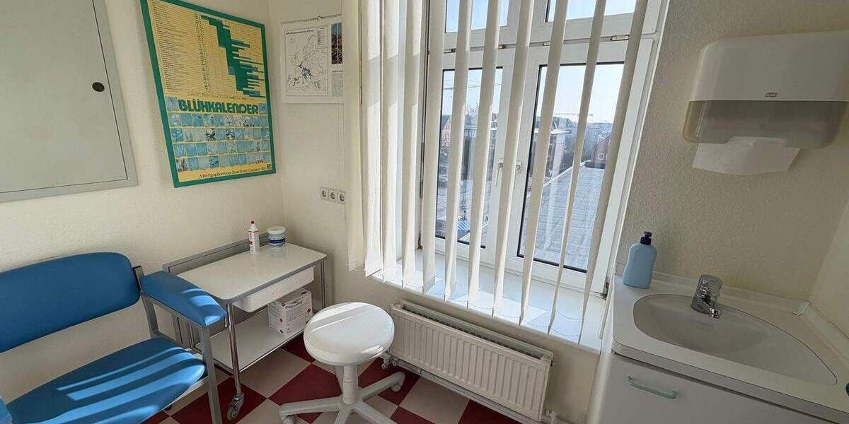 Gewerbeobjekt Husum - 1 Zimmer, 209 m&sup2;, 1.400&euro; | Angebot:25748693