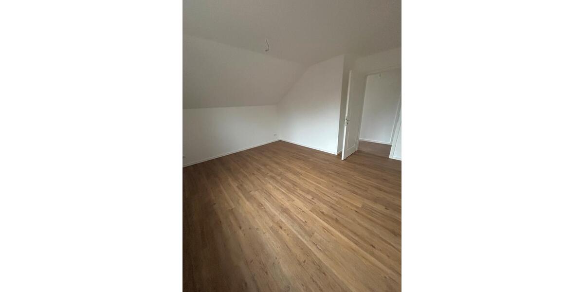 Etagenwohnung Weddingstedt - 2 Zimmer, 76 m&sup2;, 880&euro; | Angebot:25080230