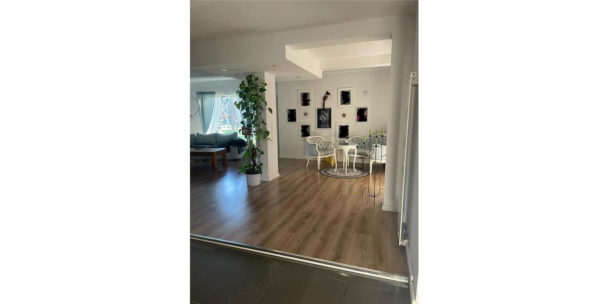 Mehrfamilienhaus, Wohnhaus Delve - 9 Zimmer, 350 m&sup2;, 550.000&euro; | Angebot:25047590