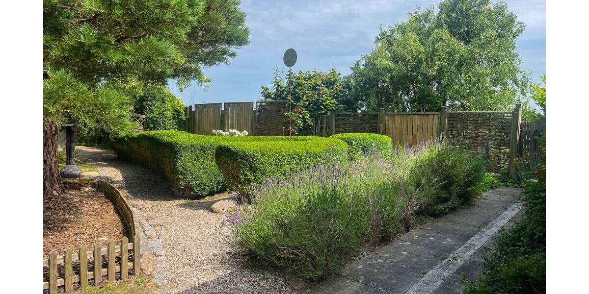 Einfamilienhaus Nordstrand - 7 Zimmer, 165 m&sup2;, 398.000&euro; | Angebot:25770631