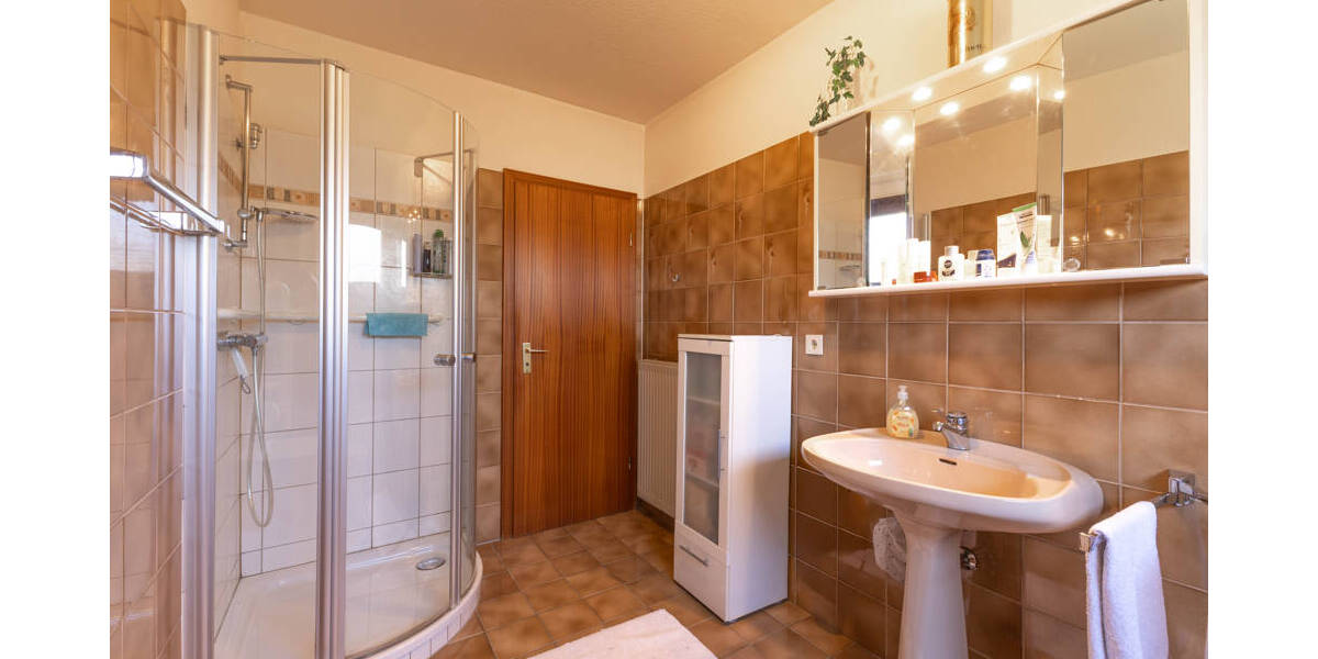 Einfamilienhaus Wesseln - 6 Zimmer, 183 m&sup2;, 329.000&euro; | Angebot:25927340