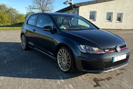 VW Golf 94.000 km 16.000 &euro; Husum 25813