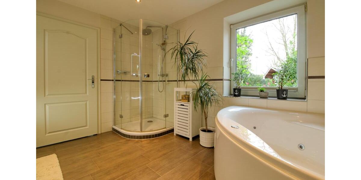 Einfamilienhaus Husum - 6 Zimmer, 228 m&sup2;, 649.000&euro; | Angebot:26663392