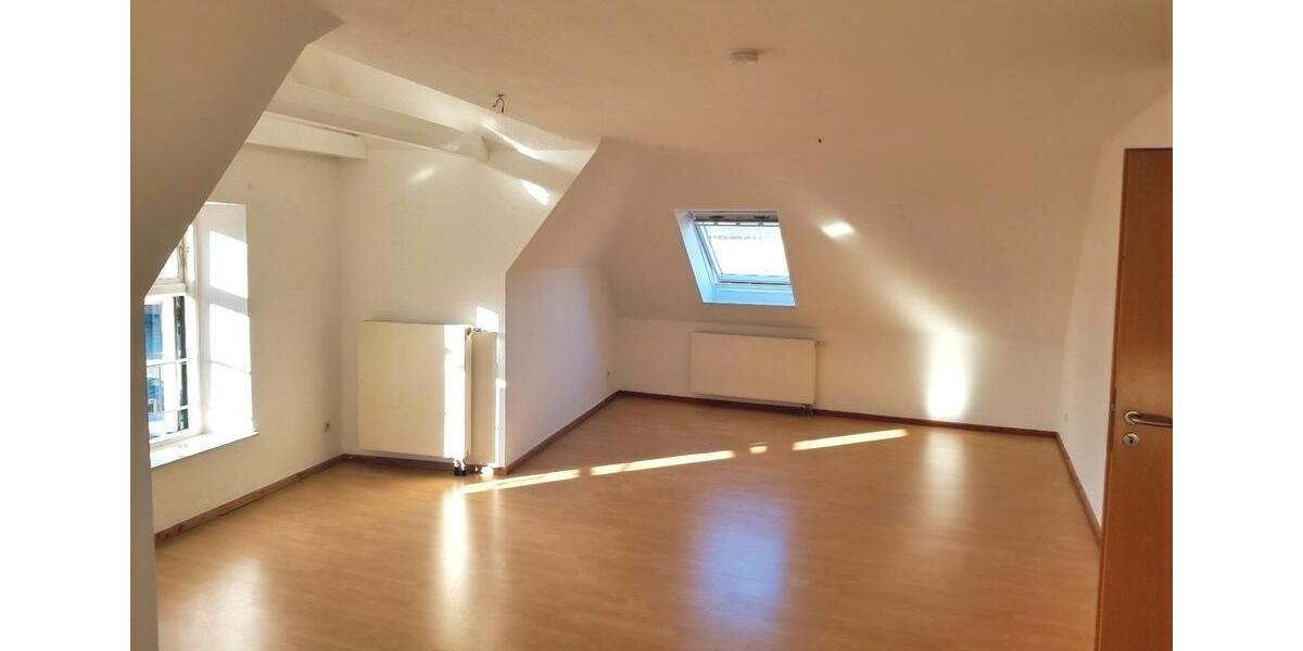 Dachgeschoßwohnung Tönning - 2 Zimmer, 82 m&sup2;, 650&euro; | Angebot:26557049