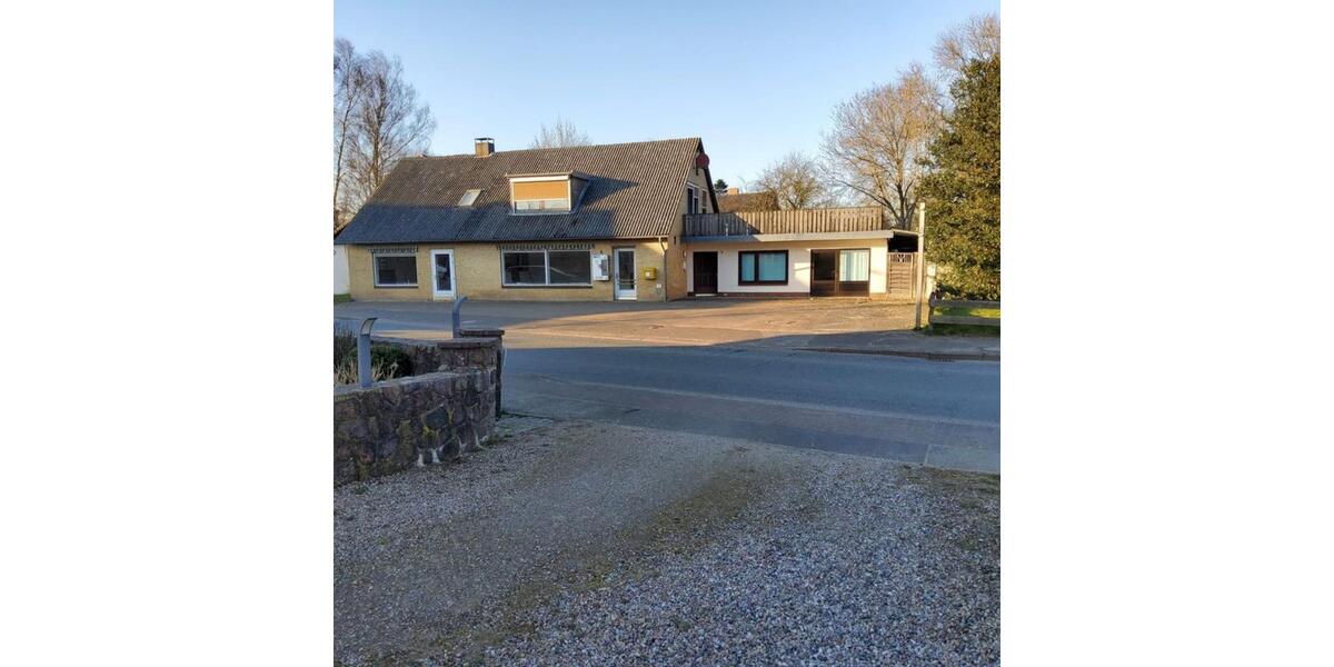 Einfamilienhaus Hollingstedt - 7 Zimmer, 236 m&sup2;, 149.000&euro; | Angebot:24789163