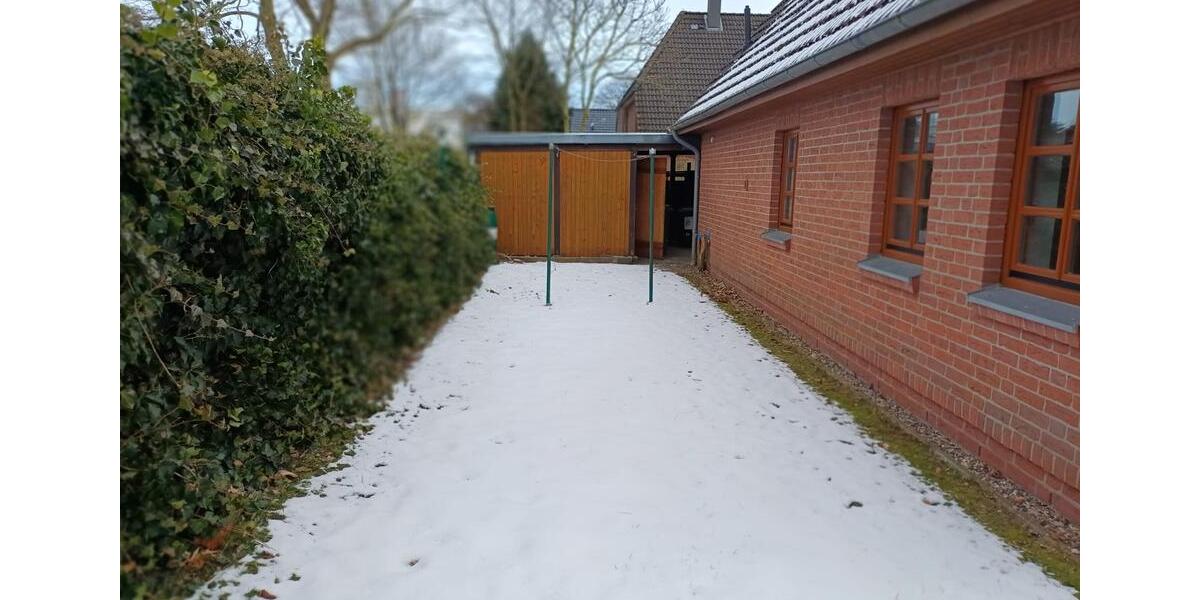 Einfamilienhaus Jübek - 3 Zimmer, 105 m&sup2;, 950&euro; | Angebot:25976843