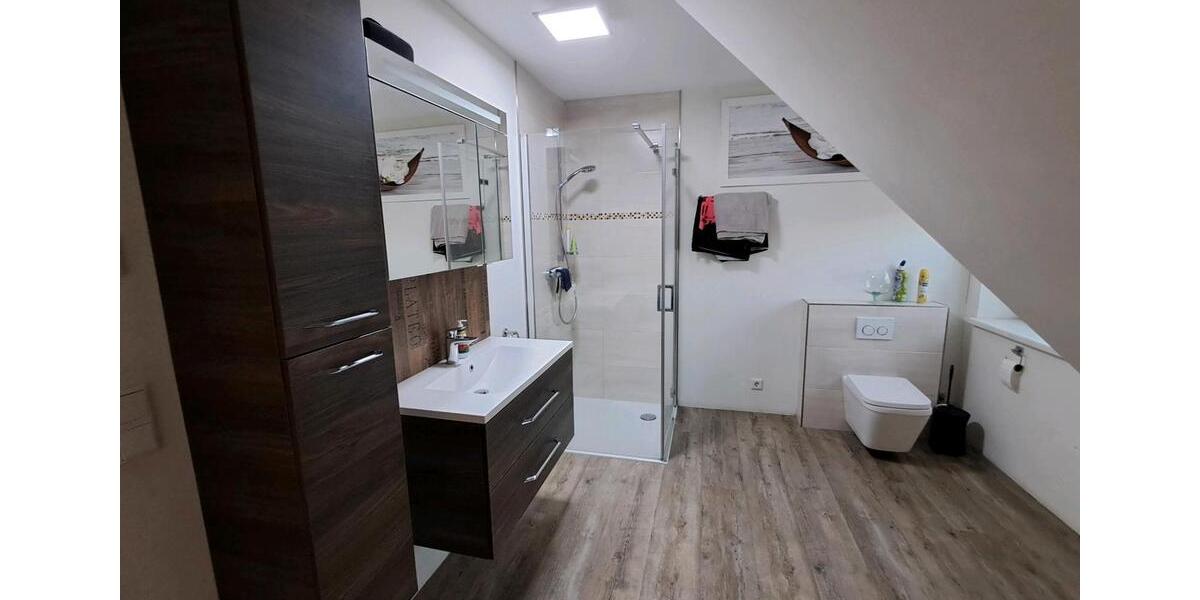 Doppelhaushälfte Langenhorn - 5 Zimmer, 140 m&sup2;, 1.500&euro; | Angebot:25978872