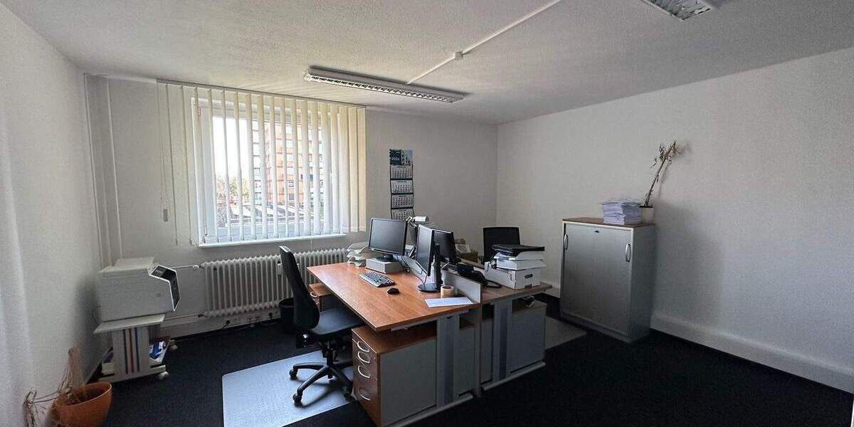 Gewerbeobjekt Husum - 3 Zimmer, 103 m&sup2;, 199.000&euro; | Angebot:25684977