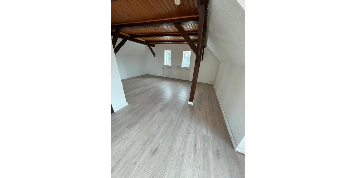 Etagenwohnung Husum - 2 Zimmer, 79 m&sup2;, 650&euro; | Angebot:25804845