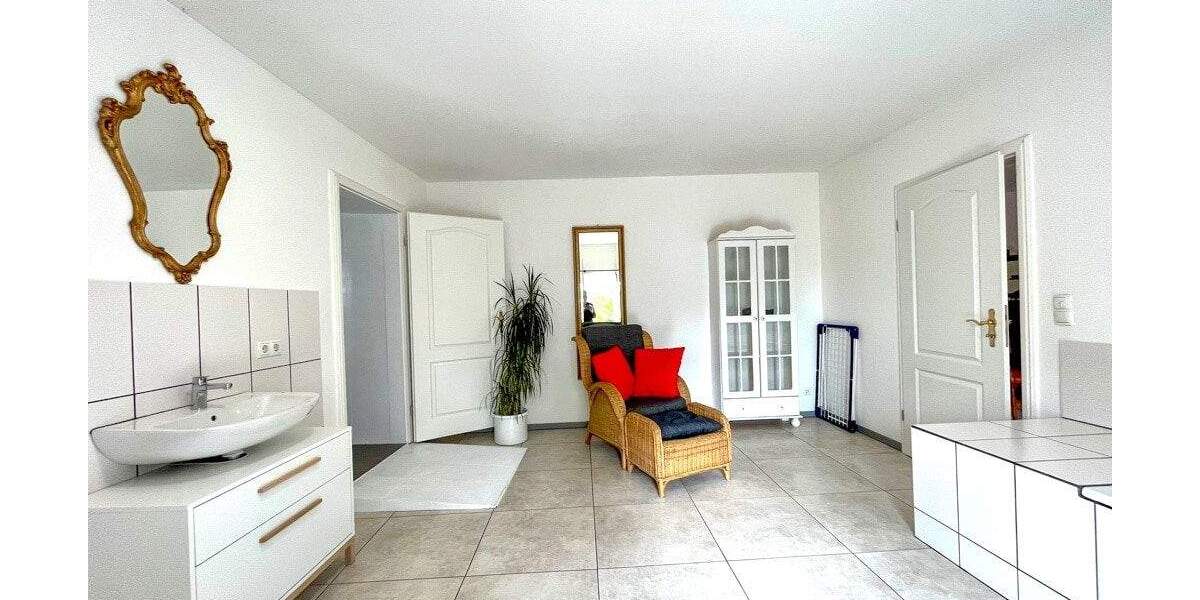 Etagenwohnung Tönning - 3 Zimmer, 130 m&sup2;, 290.000&euro; | Angebot:25670648