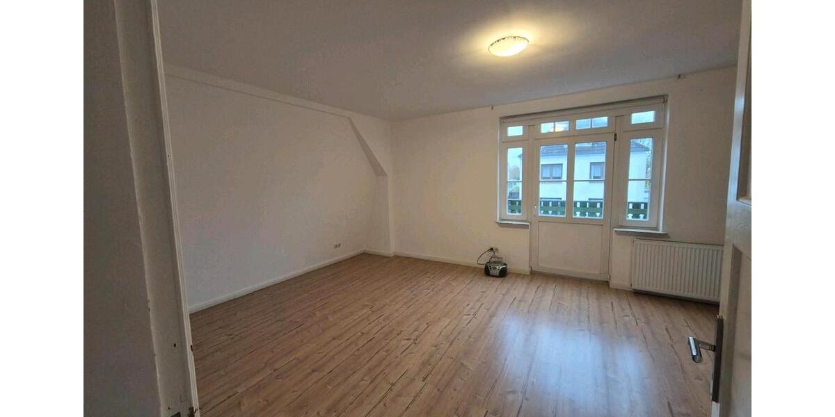Etagenwohnung Husum - 4 Zimmer, 75 m&sup2;, 650&euro; | Angebot:26637404