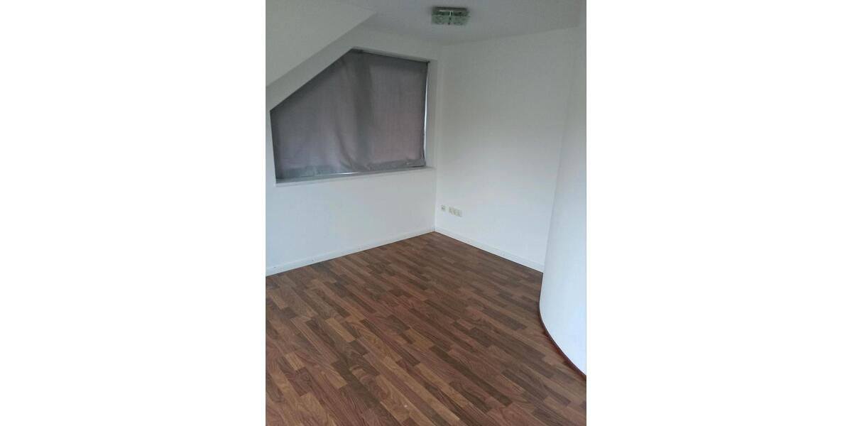 Dachgeschoßwohnung Meggerdorf - 3 Zimmer, 75 m&sup2;, 600&euro; | Angebot:25296288