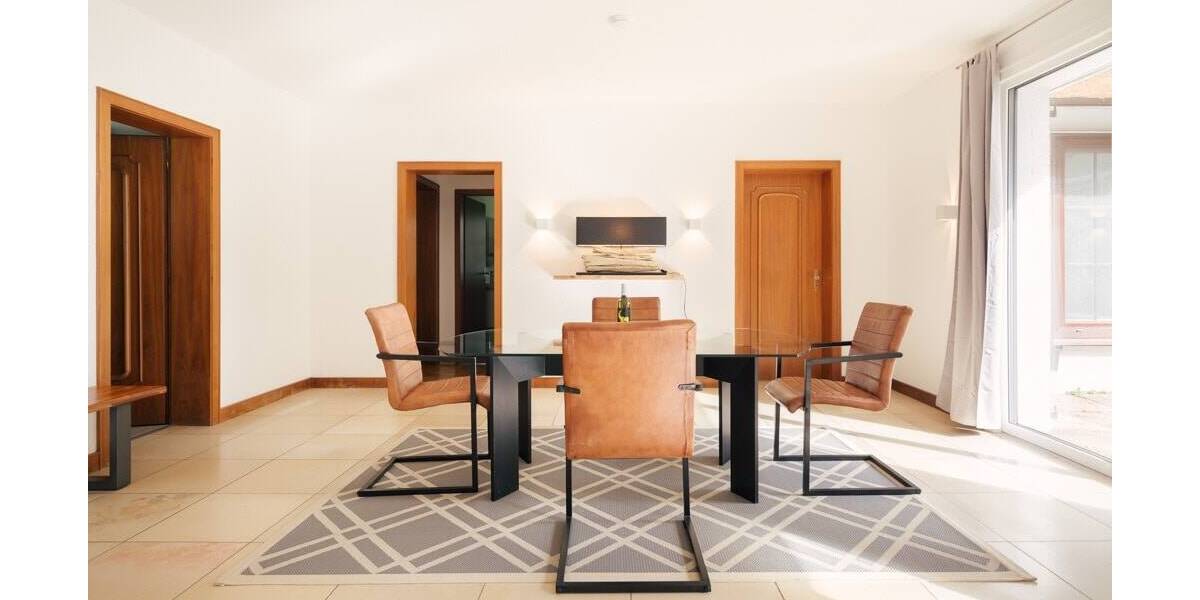 Einfamilienhaus Tating - 9 Zimmer, 286 m&sup2;, 1.350.000&euro; | Angebot:25969382