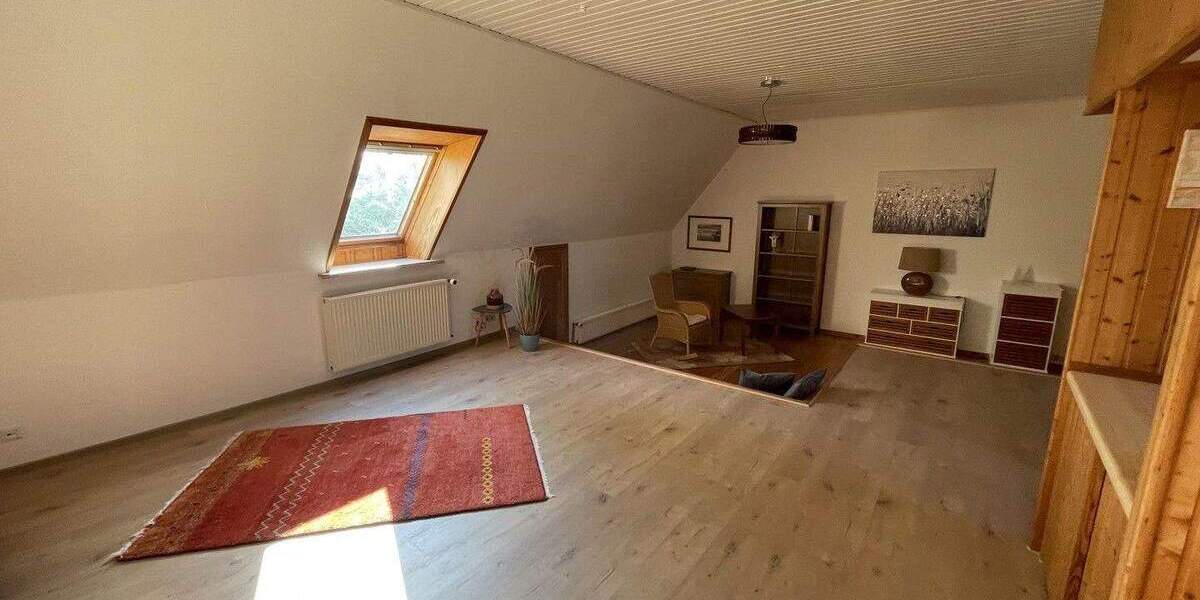 Einfamilienhaus Hennstedt - 7 Zimmer, 222 m&sup2;, 398.000&euro; | Angebot:25751273