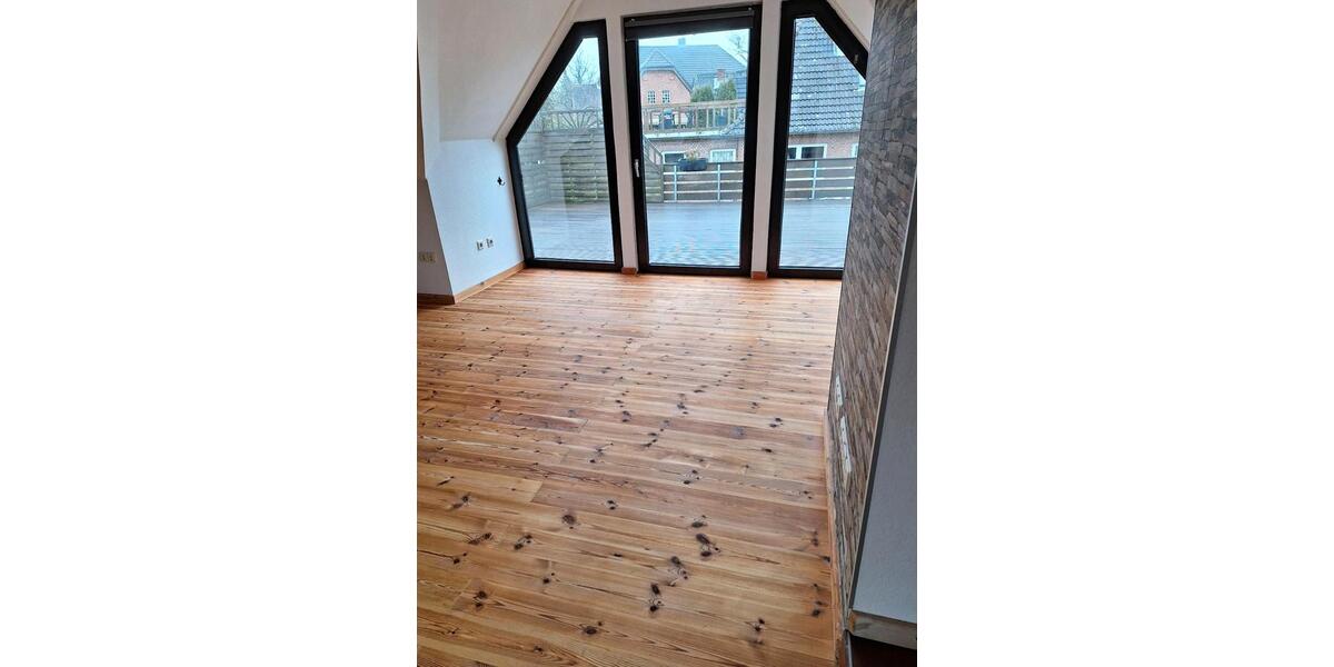 Dachgeschoßwohnung Schwabstedt - 3 Zimmer, 120 m&sup2;, 835&euro; | Angebot:25974181