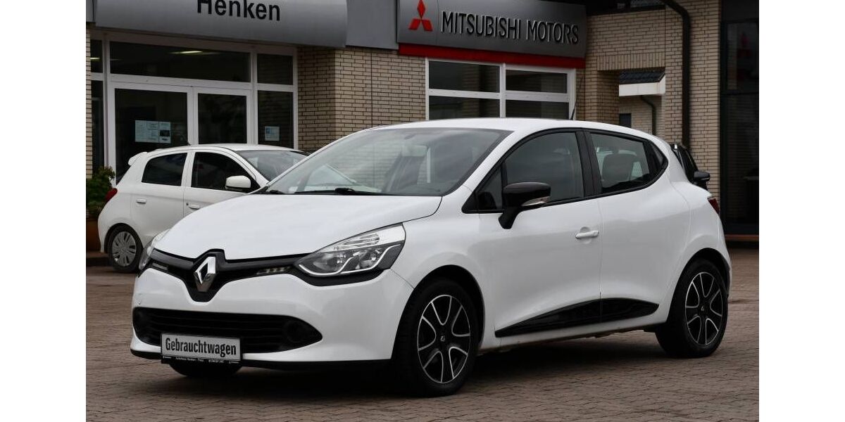 Renault Clio 128.623 km 5.490 &euro; Treia 24896
