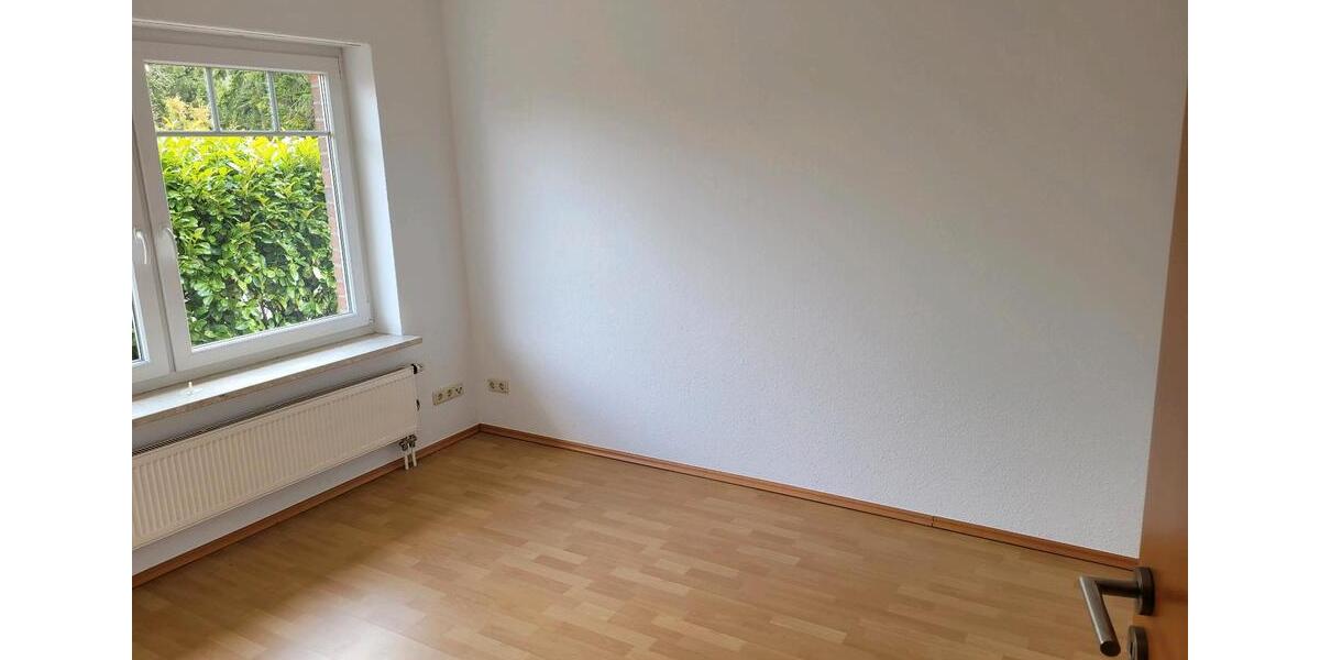 Erdgeschoßwohnung Lunden - 4 Zimmer, 100 m&sup2;, 750&euro; | Angebot:25993824