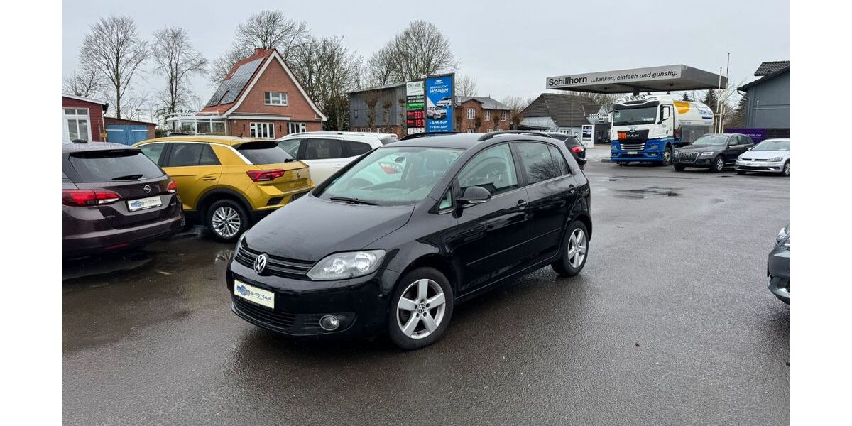 VW Golf 153.354 km 7.699 &euro; Hemme 25774