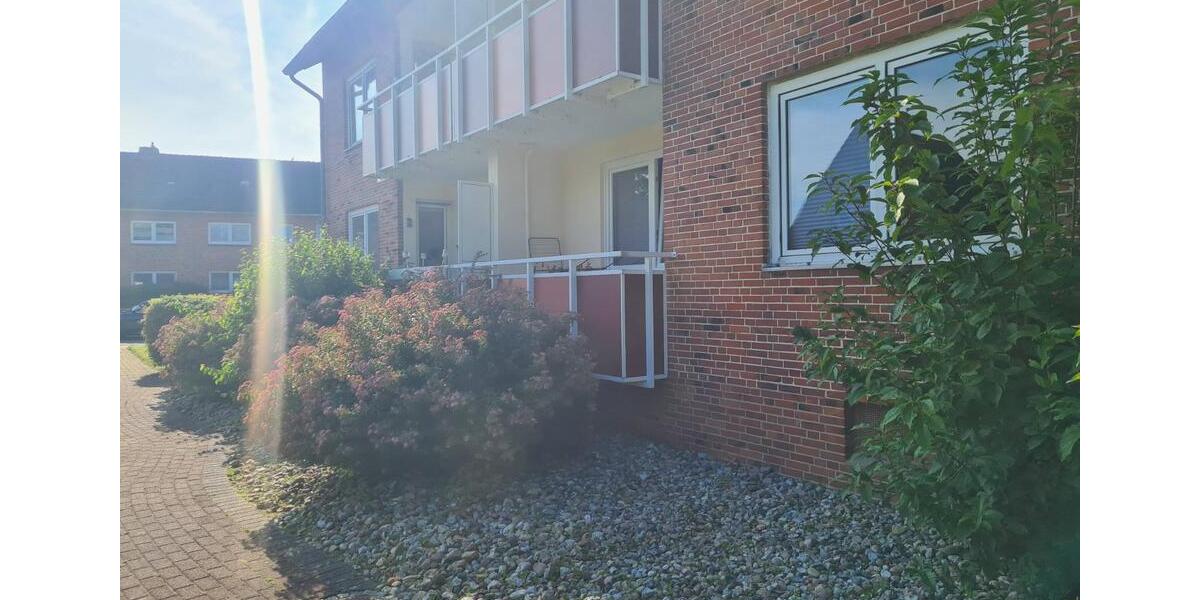 Etagenwohnung Husum - 3 Zimmer, 65 m&sup2;, 615&euro; | Angebot:25758886