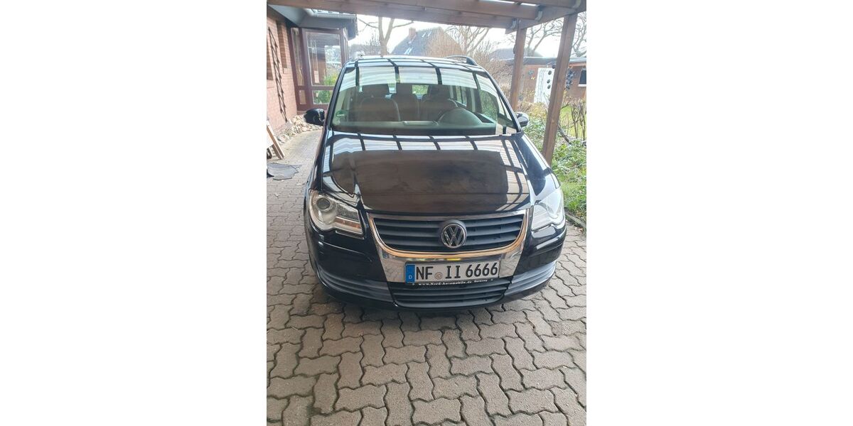 VW Touran 357.740 km 1.799 &euro; Schwesing 25813
