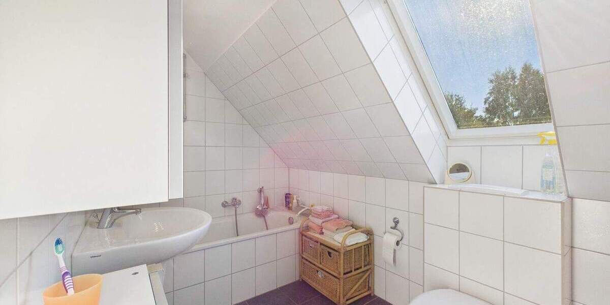 Einfamilienhaus Husum Schobüll - 7 Zimmer, 243 m&sup2;, 549.000&euro; | Angebot:25672607