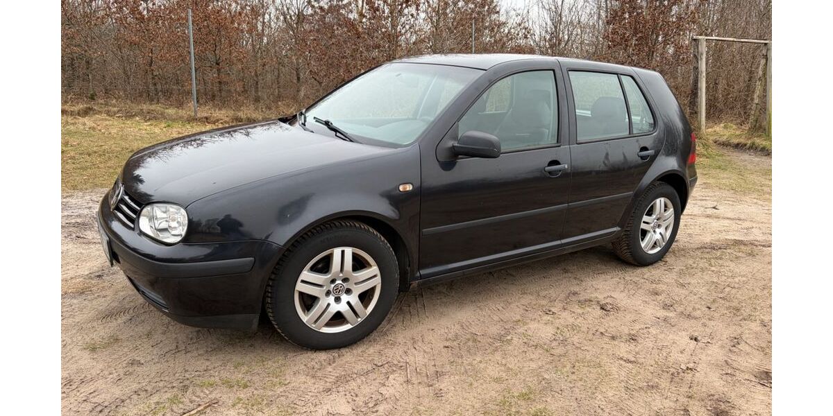 VW Golf 256.000 km 1.399 &euro; Hattstedt 25856