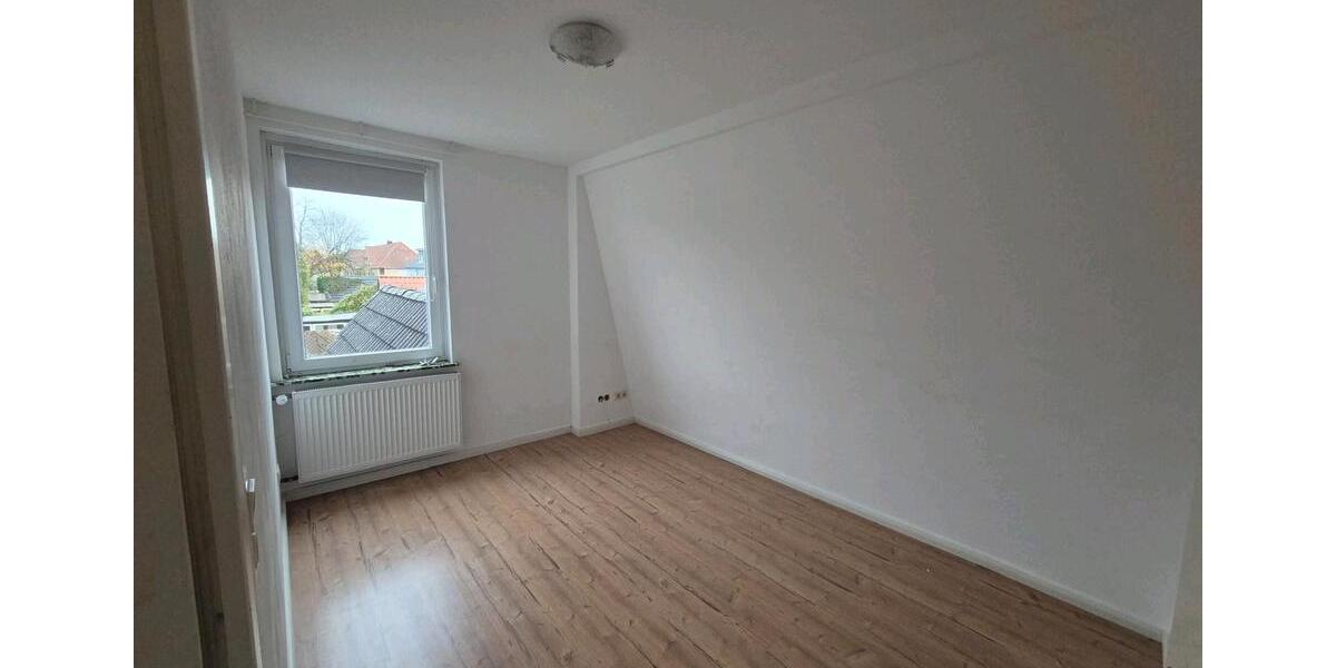 Etagenwohnung Husum - 4 Zimmer, 75 m&sup2;, 650&euro; | Angebot:25944643