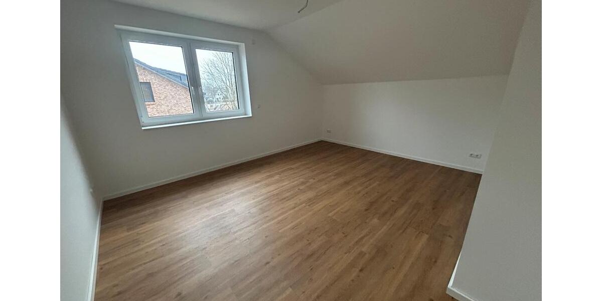 Etagenwohnung Weddingstedt - 2 Zimmer, 76 m&sup2;, 880&euro; | Angebot:25080230
