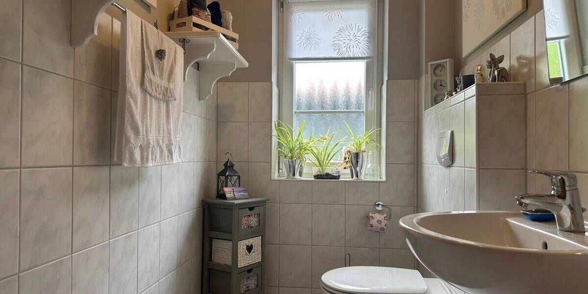 Mehrfamilienhaus, Wohnhaus Tating Lokert - 8 Zimmer, 189 m&sup2;, 640.000&euro; | Angebot:25669651