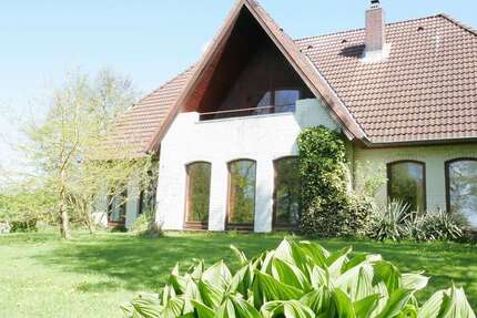 Haus Wiemerstedt - 9 Zimmer, 207 m&sup2;, 319.000&euro; | Angebot:26784810