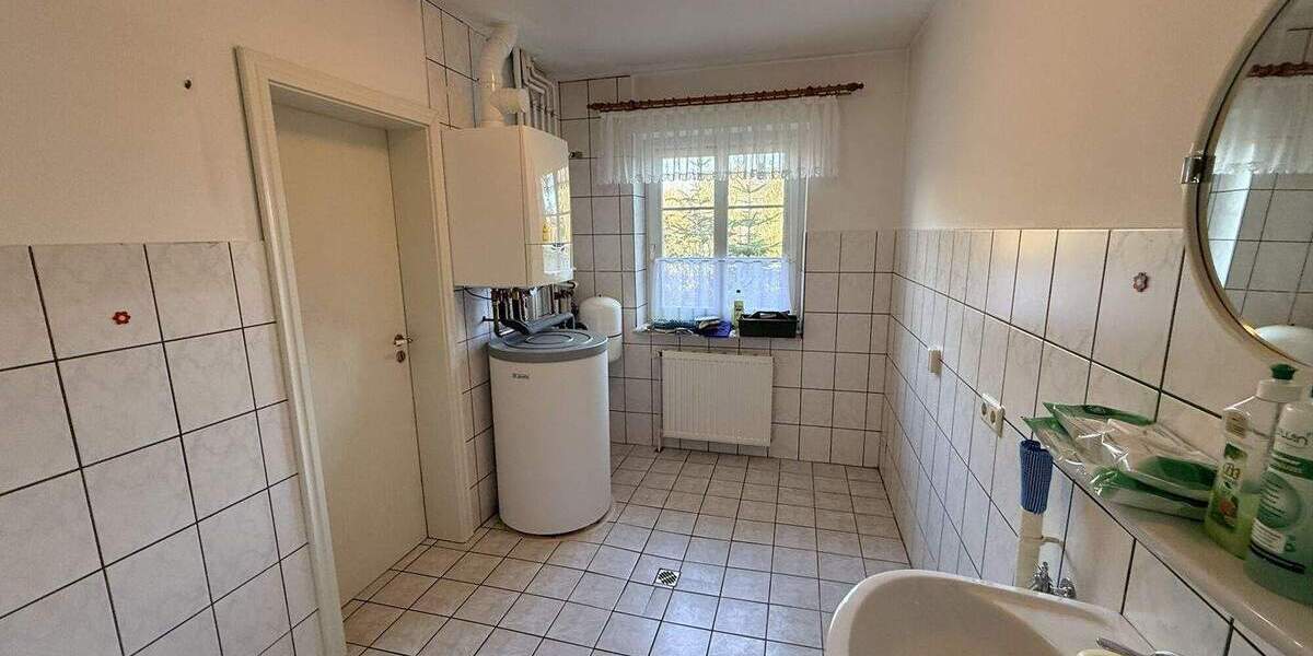 Einfamilienhaus Langenhorn - 8 Zimmer, 200 m&sup2;, 389.000&euro; | Angebot:25740802