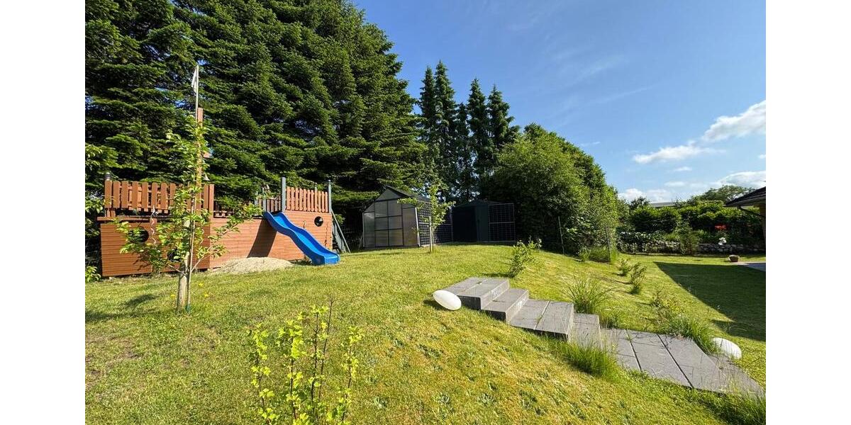 Bungalow Husum - 8 Zimmer, 208 m&sup2;, 499.000&euro; | Angebot:24314061