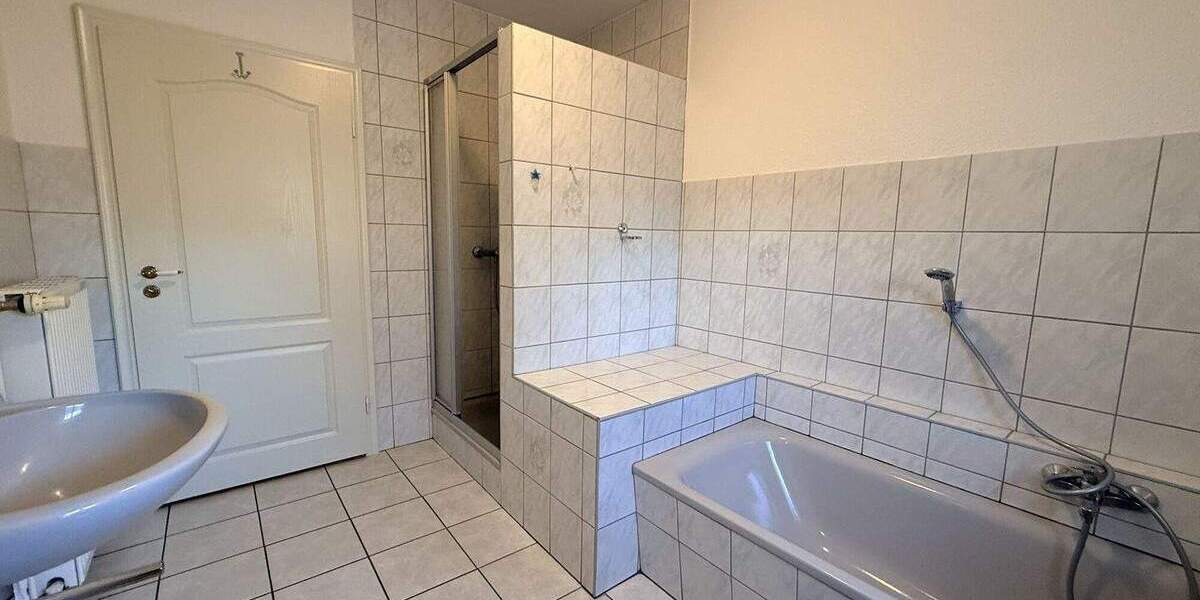 Einfamilienhaus Langenhorn - 8 Zimmer, 200 m&sup2;, 389.000&euro; | Angebot:25740802