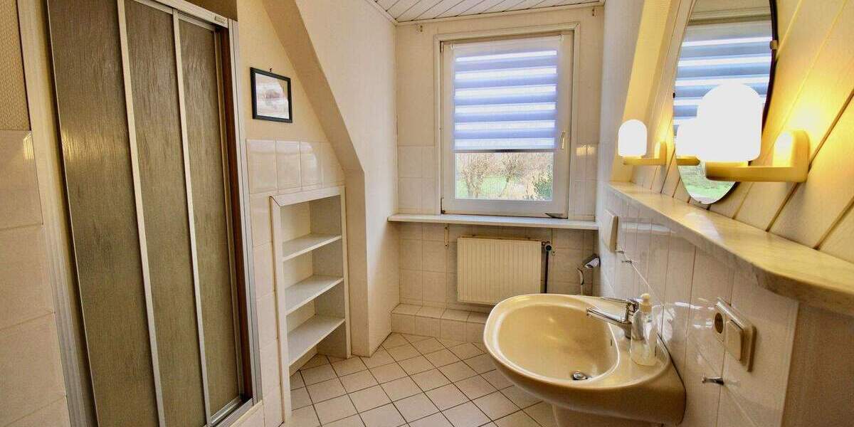 Doppelhaushälfte Sönnebüll - 7 Zimmer, 210 m&sup2;, 310.000&euro; | Angebot:25822647