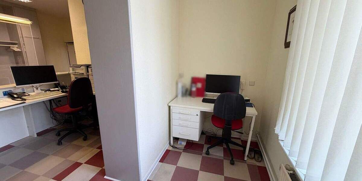 Gewerbeobjekt Husum - 1 Zimmer, 209 m&sup2;, 1.400&euro; | Angebot:25748693