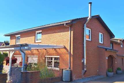 Haus Lunden - 14 Zimmer, 340 m&sup2;, 595.000&euro; | Angebot:26573184