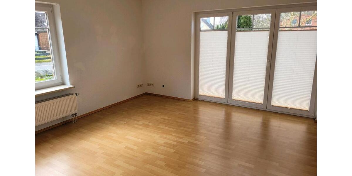 Erdgeschoßwohnung Lunden - 4 Zimmer, 100 m&sup2;, 750&euro; | Angebot:25993824
