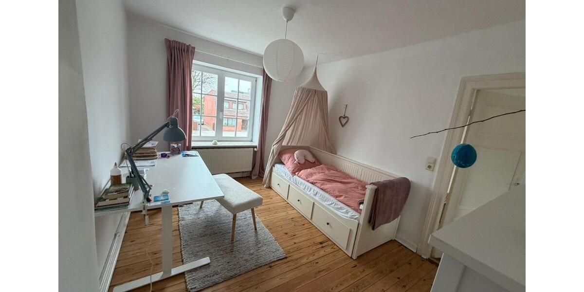 Reihenhaus Husum - 8 Zimmer, 160 m&sup2;, 1.550&euro; | Angebot:25988687