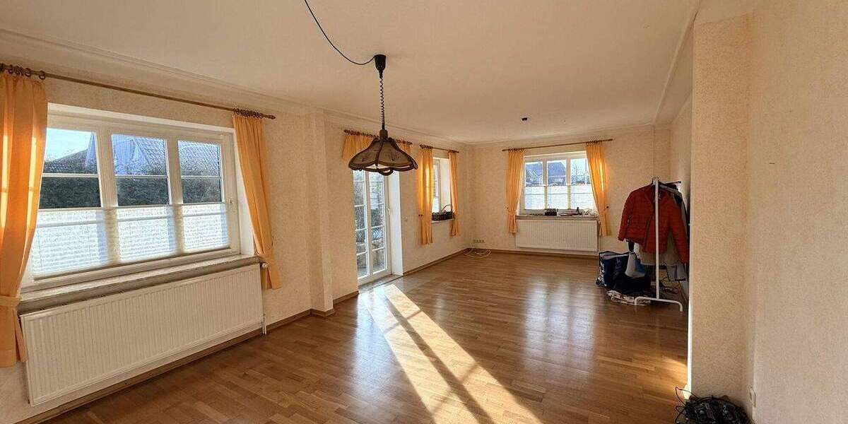Einfamilienhaus Langenhorn - 8 Zimmer, 200 m&sup2;, 389.000&euro; | Angebot:25740802