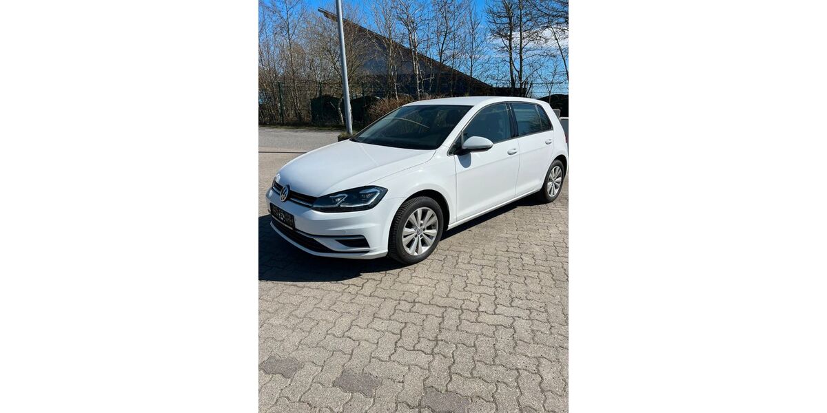 VW Golf 141.000 km 11.250 &euro; Husum 25813