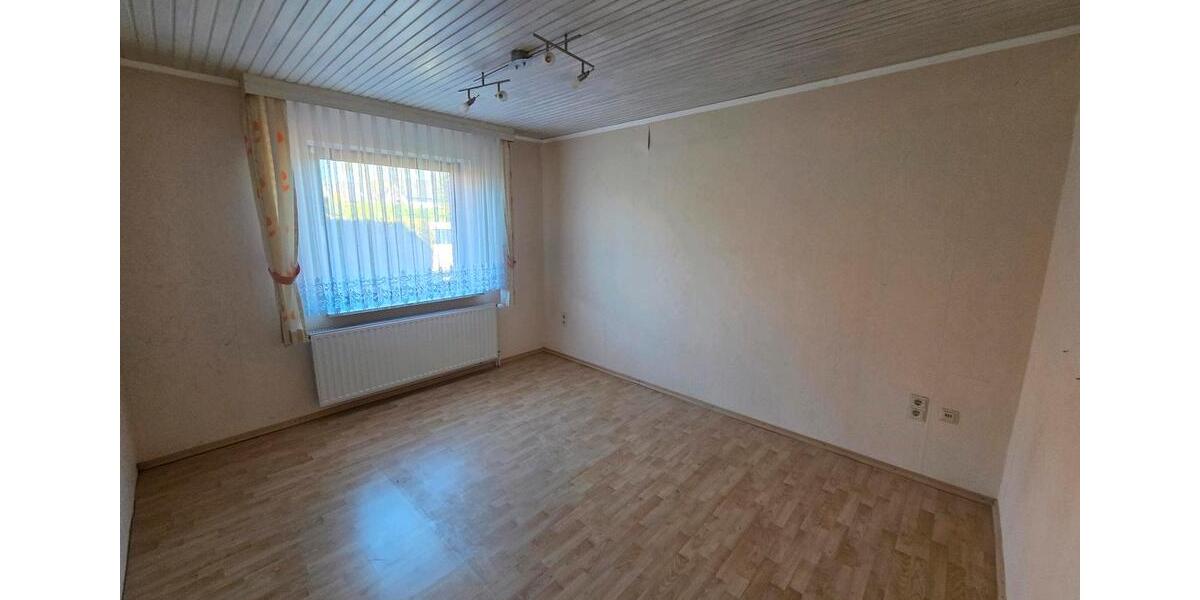 Einfamilienhaus Delve - 9 Zimmer, 200 m&sup2;, 420.000&euro; | Angebot:26679675
