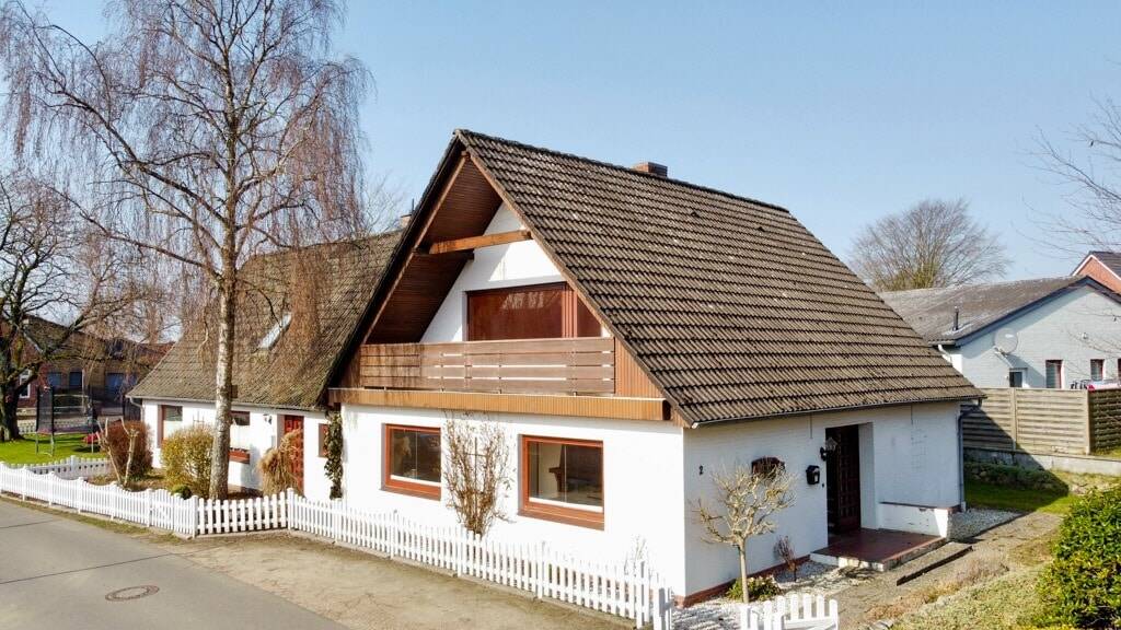 Mehrfamilienhaus, Wohnhaus Rantrum - 9 Zimmer, 242 m&sup2;, 319.000&euro; | Angebot:25984254