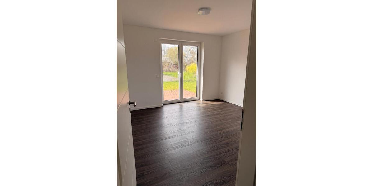 Erdgeschoßwohnung Lunden - 4 Zimmer, 121 m&sup2;, 1.250&euro; | Angebot:26296724