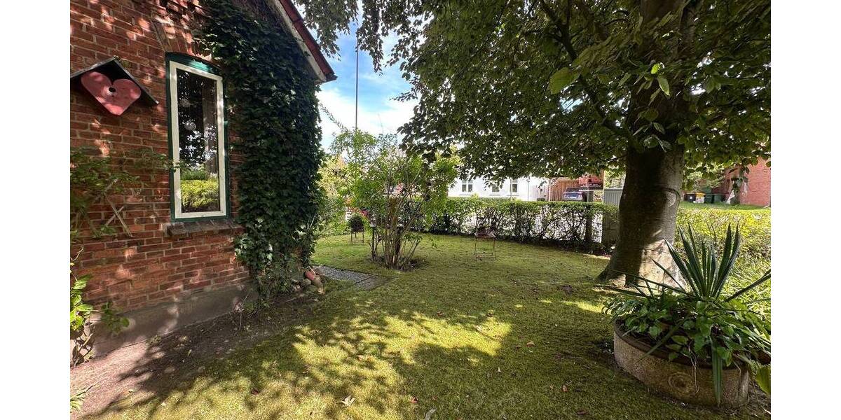 Einfamilienhaus Bredstedt - 8 Zimmer, 170 m&sup2;, 225.000&euro; | Angebot:25780897