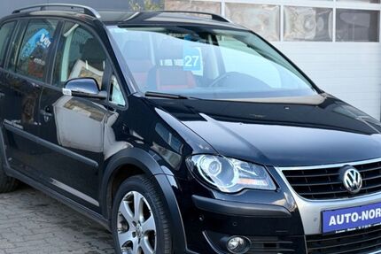 VW Touran 145.979 km 8.990 &euro; Husum 25813