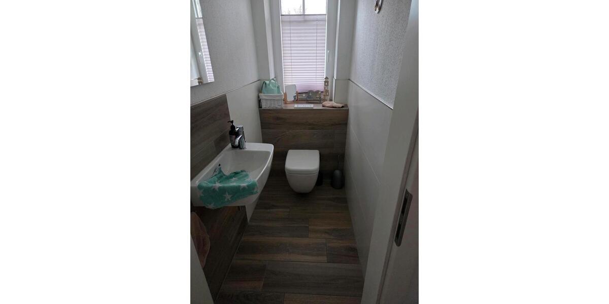 Einfamilienhaus Stapel - 7 Zimmer, 220 m&sup2;, 1.400&euro; | Angebot:25607090