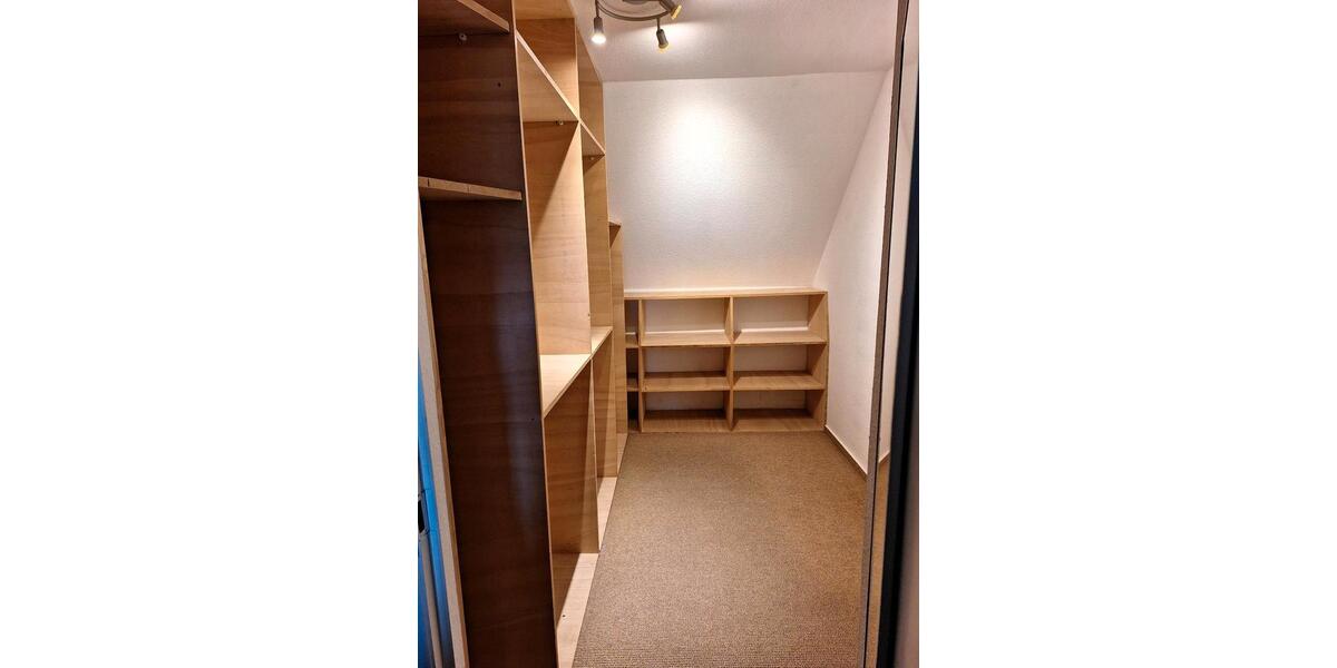 Dachgeschoßwohnung Schwabstedt - 3 Zimmer, 120 m&sup2;, 835&euro; | Angebot:25974181