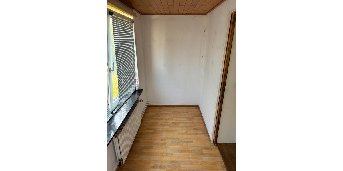 Einfamilienhaus Bredstedt - 4 Zimmer, 100 m&sup2;, 165.000&euro; | Angebot:26738903