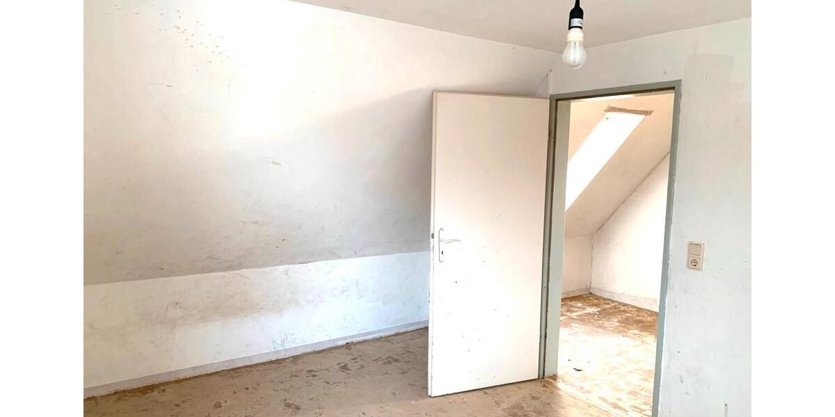 Einfamilienhaus Jübek - 5 Zimmer, 112 m&sup2;, 210.000&euro; | Angebot:25832718